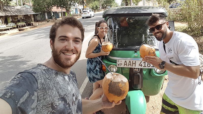 Alquilar un tuk tuk en Sri Lanka