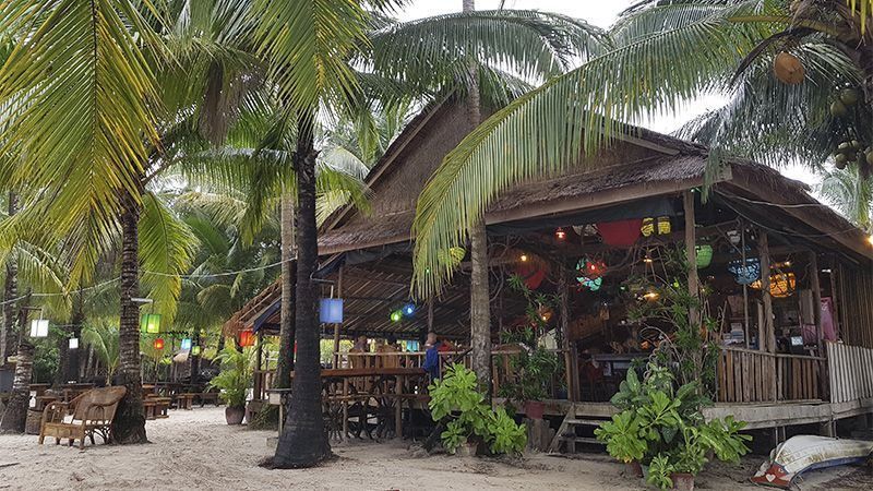 Alojamiento en Koh Rong, Camboya - Palm Beach Bungalow Resort