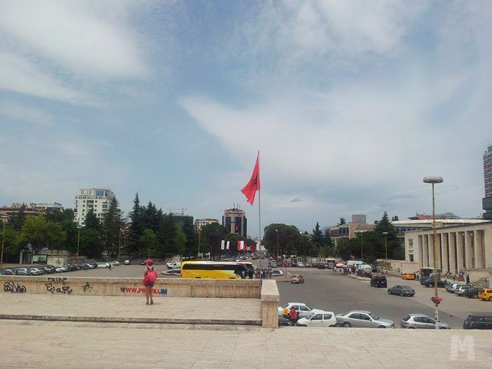 Viajar a Tirana, Albania