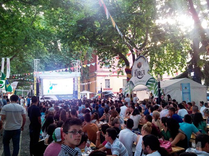 Viajar a Tirana, Albania