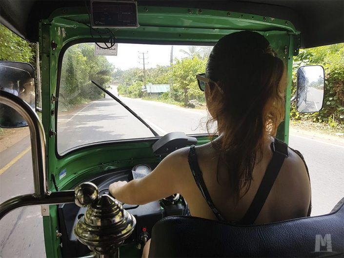 Alquilar un tuk tuk en Sri Lanka
