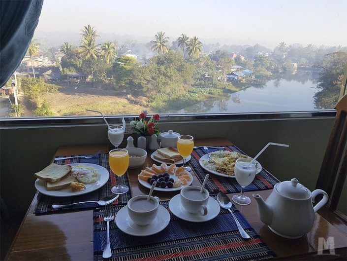 Alojamiento en Loikaw, Myanmar - Golden Hill Hotel