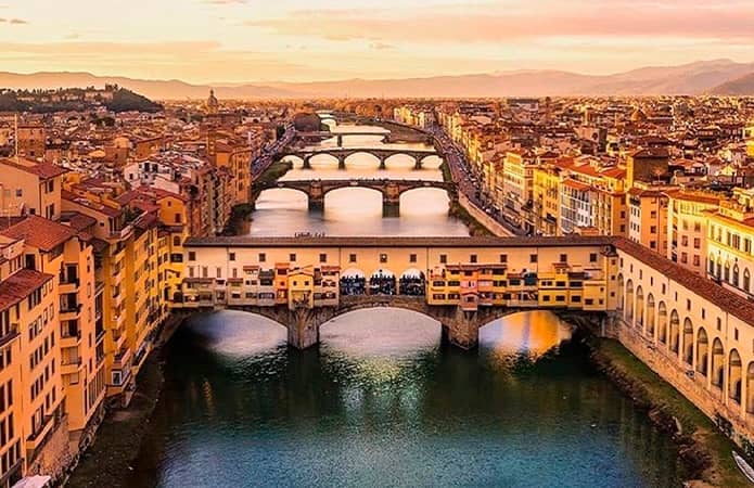 Ponte Vecchio, otro de los imprescindibles que ver en Florencia