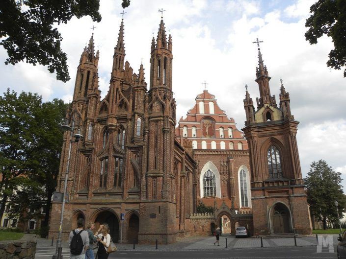 Iglesia de Santa Ana y monasterio de San Bernardino