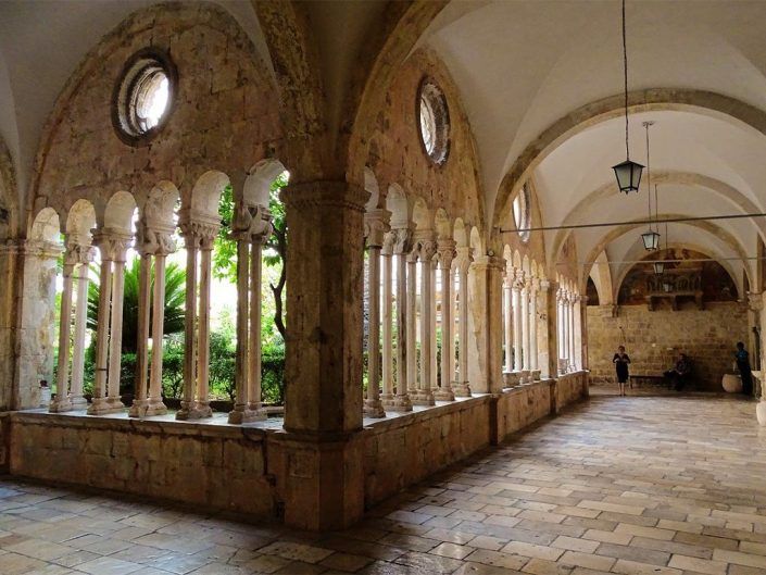 Qué visitar en Dubrovnik, Croacia - Iglesia y Monasterio Franciscano 