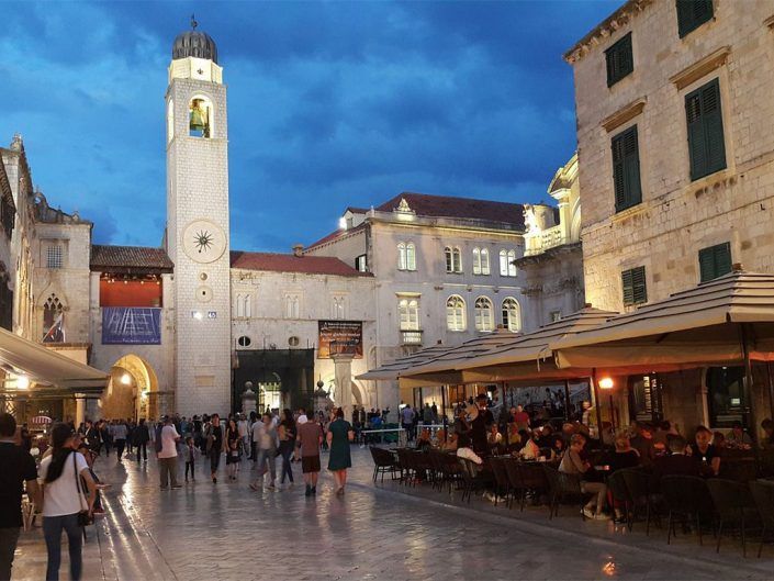 Plaza de la Logia, Dubrovnik - Croacia