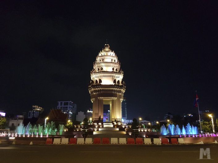Monumento a la Independencia - Camboya