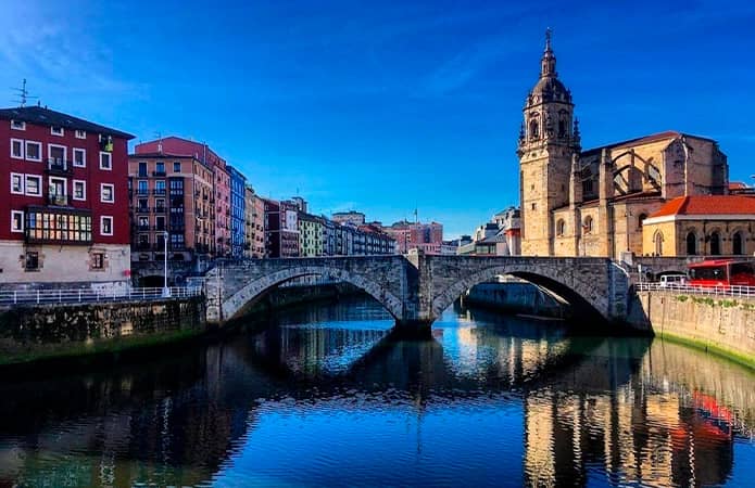 Puente e Iglesia de San Antón, Bilbao