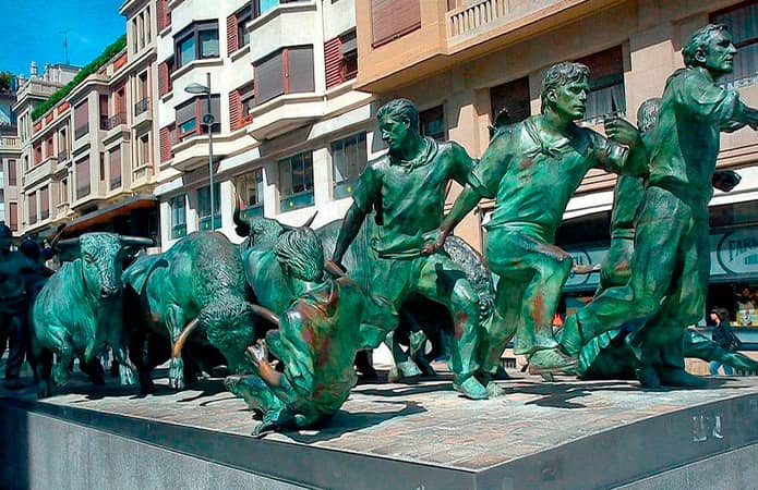 Monumento al Encierro - Qué ver en Pamplona
