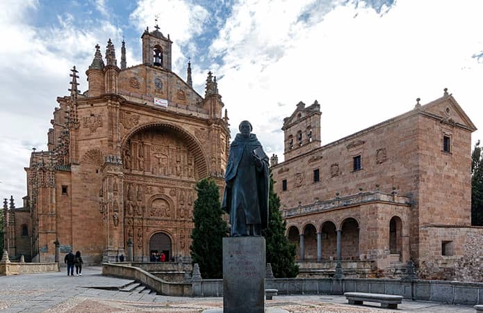 Convento de San Esteban - Qué ver en Salamanca en un día Convento de San Esteban, Salamanca