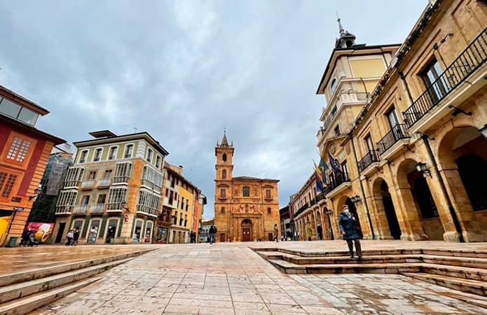Plaza de la Constitución - Que ver en Oviedo capital en un dia