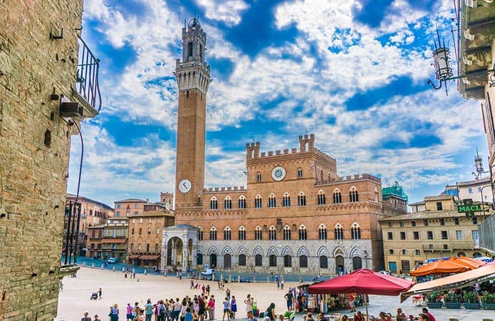 Ayuntamiento de Siena y la Torre del Magia en la Piazza del Campo - Qué ver en Siena en un día