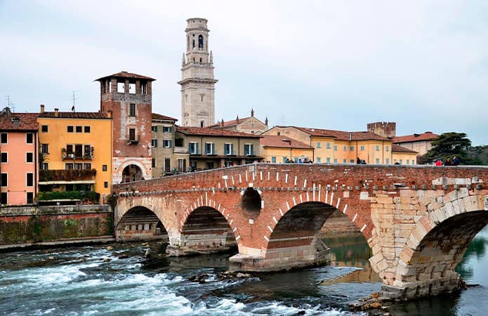 Qué ver en Verona en un día - Puente de Piedra