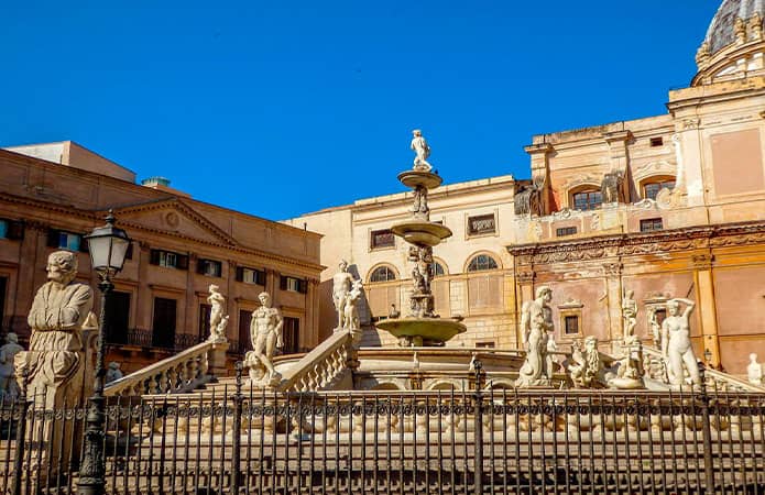 Plaza y Fuente Pretoria - Qué visitar en Palermo