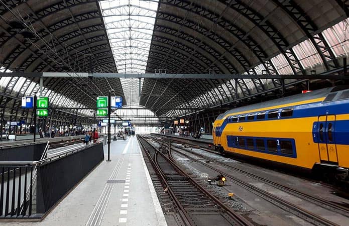 Cómo llegar del aeropuerto de Ámsterdam al centro