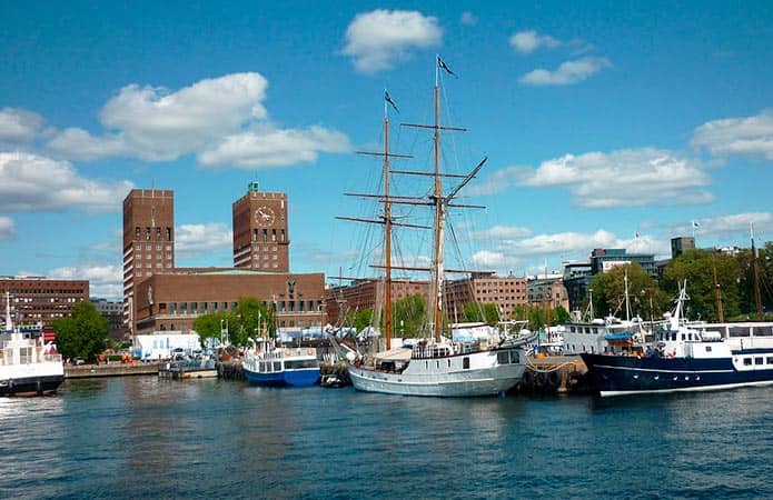 Ayuntamiento de Oslo - Qué visitar en la capital de Noruega