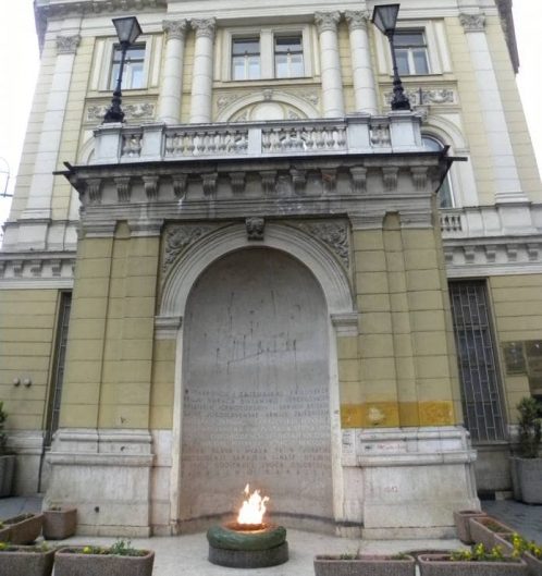 Monumento de la Llama Eterna