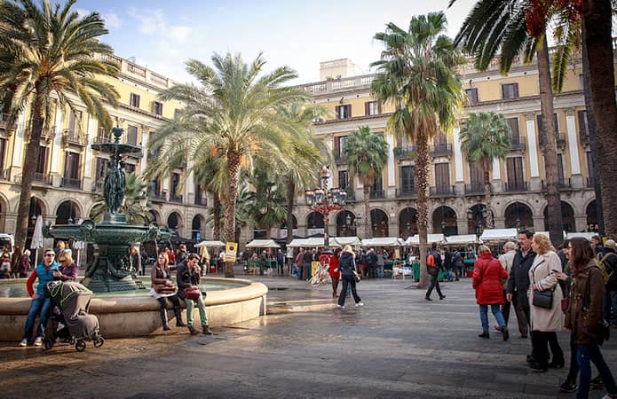 Plaza Real de Barcelona - Qué ver en el barrio gótico