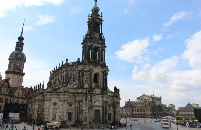 Qué visitar en Dresde en un día - Catedral de la Santísima Trinidad
