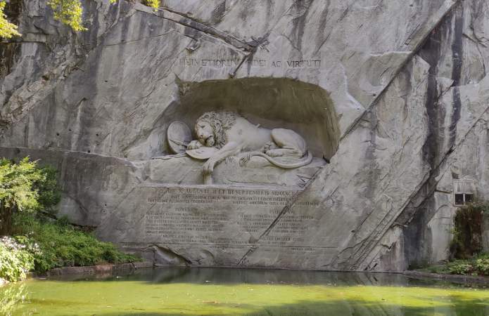 Qué ver en Lucerna en un día - Monumento al León