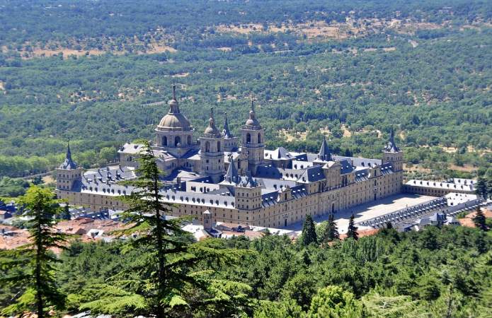 San Lorenzo de El Escorial - Mejores excursiones desde Madrid