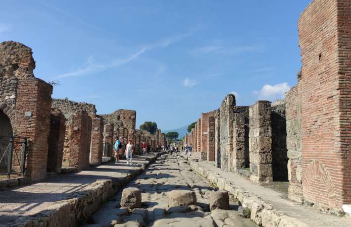 Cómo ir de Nápoles a Pompeya, Italia