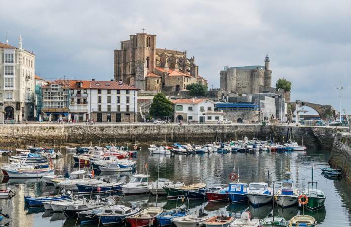 Pueblos más bonitos que ver en Cantabria - Castro Urdiales