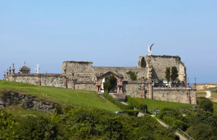 Qué ver en Comillas - Cementerio de Comillas